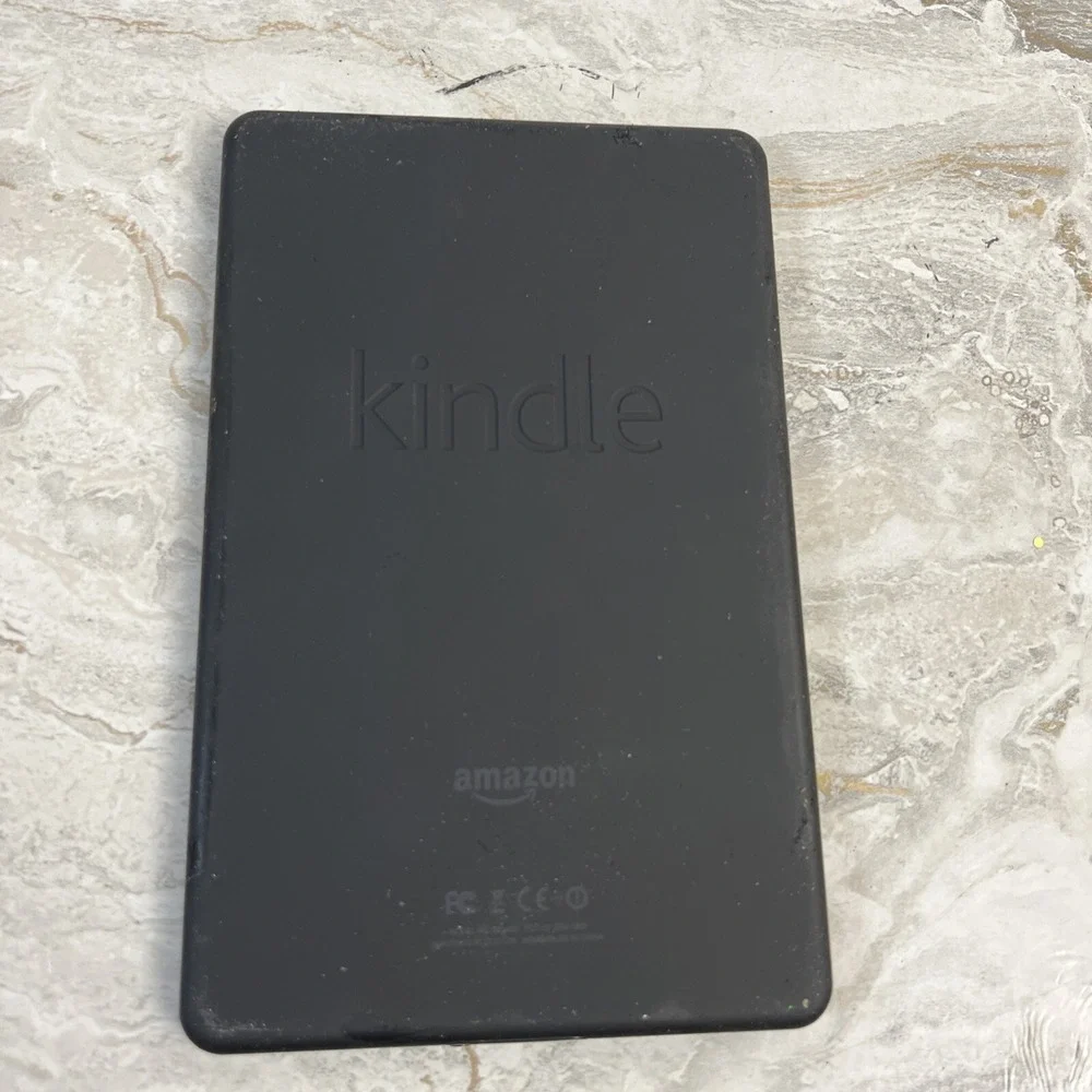 Amazon Kindle‎ Fire Tablet 1st Gen Model D01400 Bundle/ Black w/Case